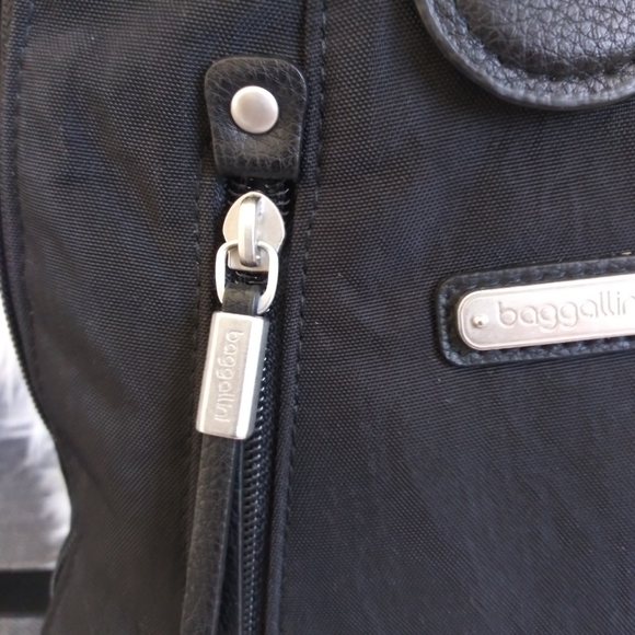 NWT BAGGALLINI METRO BACKPACK SLING BAG - Picture 6 of 15